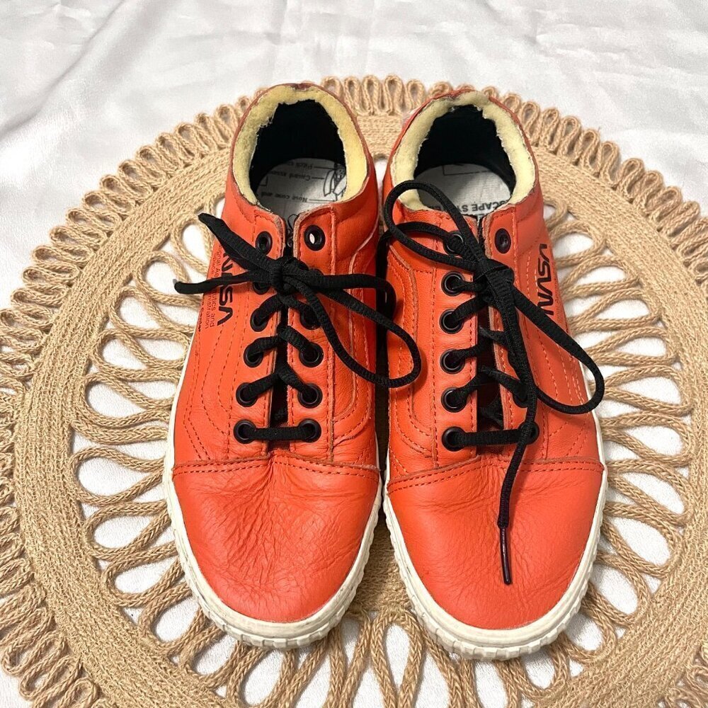 Vans Old Skool NASA Space Voyager Firecracker Orange Leather Men 6/ Women 7.5 - Picture 3 of 10